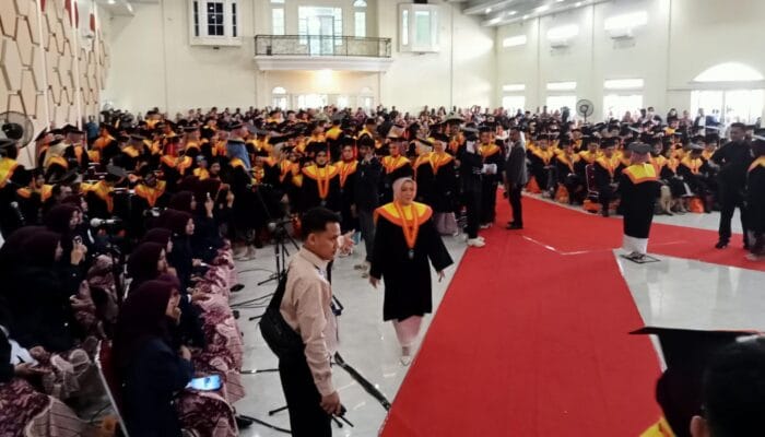 Wisuda Ratusan Mahasiswa STISIP Syamsul Ulum, Ketua STISIP: Sarjana Harus Berkontribusi Untuk Kemajuan Bangsa dan Negara 3 IMG 20251014 WA0052