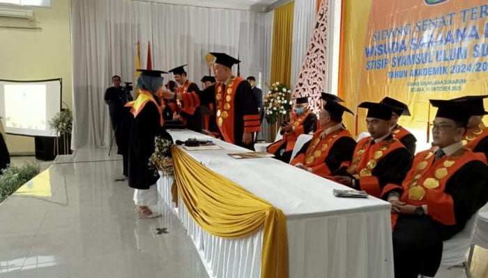 Wisuda Ratusan Mahasiswa STISIP Syamsul Ulum, Ketua STISIP: Sarjana Harus Berkontribusi Untuk Kemajuan Bangsa dan Negara