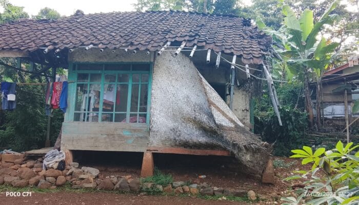 Setelah Vakum, Komunitas MUSINGIN Trail Lanjutkan Baksos Renovasi Rumah Warga Tak Layak Huni di Gegerbitung Sukabumi