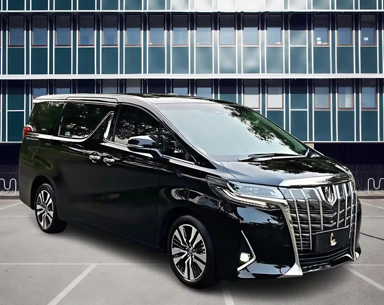 KPK Pulangkan Mobil Alphard Immanuel Ebenezer