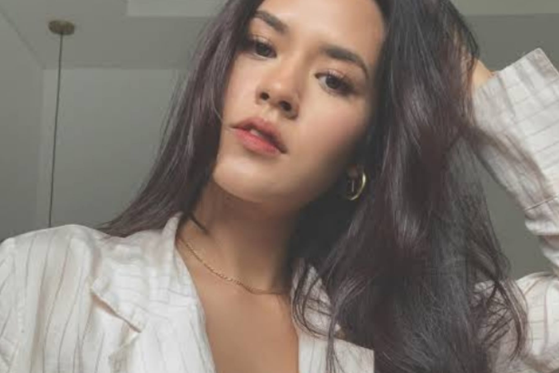 Kabar Mengejutkan: Raisa Gugat Cerai Hamish Daud, Unggahan Lama Jadi Sorotan 1 Kabar Mengejutkan: Raisa Gugat Cerai Hamish Daud, Unggahan Lama Jadi Sorotan