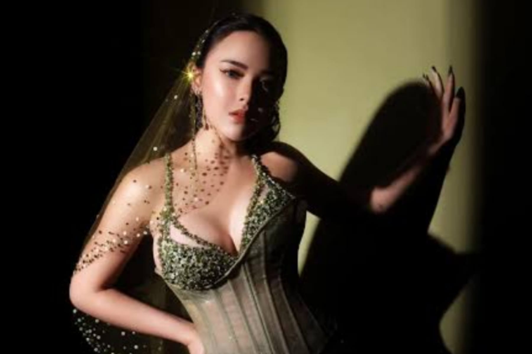 Kilat dan Tertutup, Amanda Manopo dan Kenny Austin Resmi Menikah