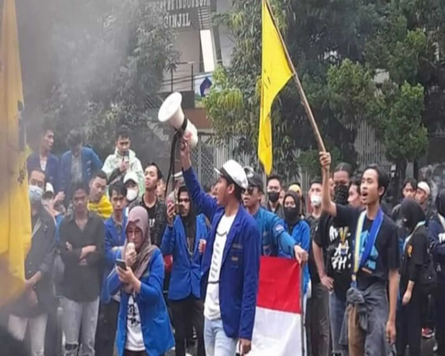 Mahasiswa Soroti Program MBG di Sukabumi, Keterlibatan UMKM Lokal Hanya Sebatas Formalitas 1 Mahasiswa Soroti Program MBG di Sukabumi, Keterlibatan UMKM Lokal Hanya Sebatas Formalitas