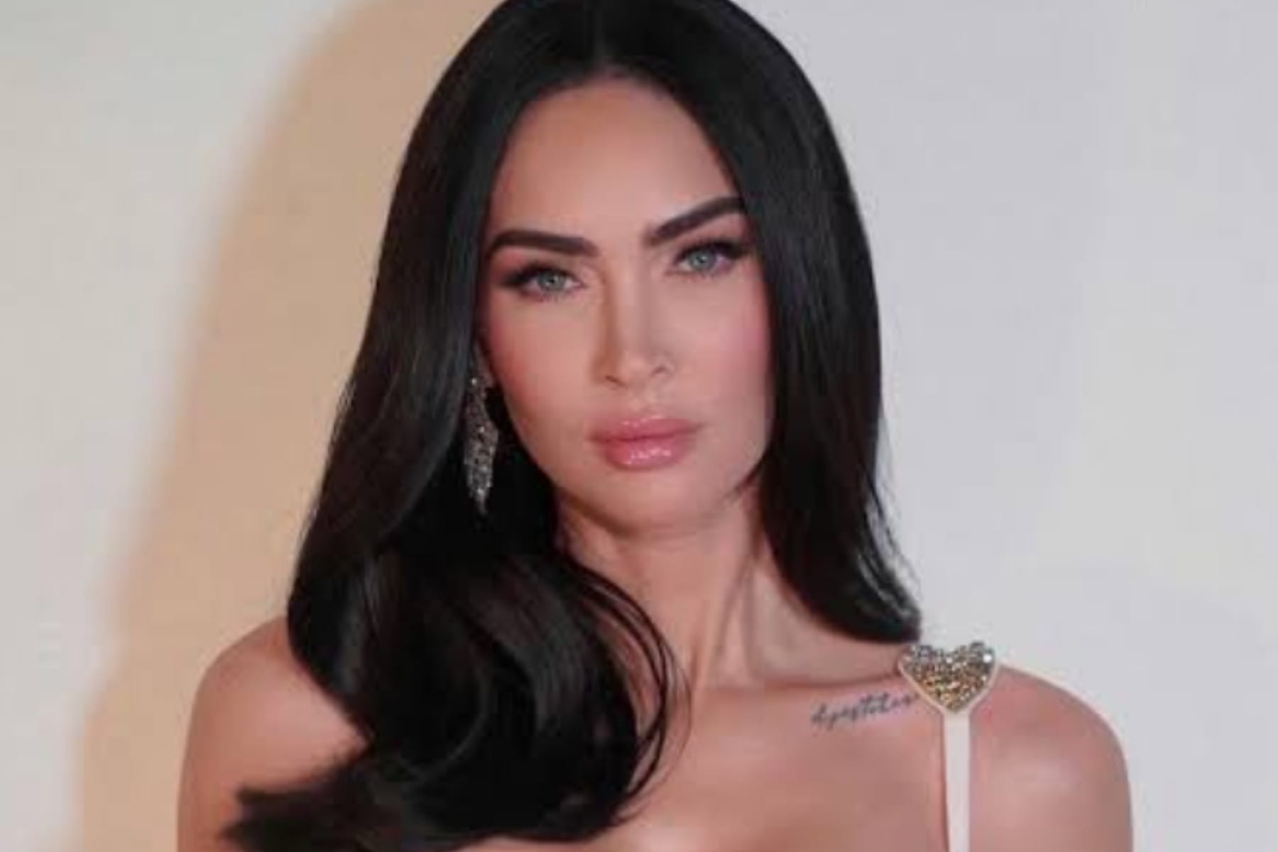 Megan Fox dan MGK Kembali Mesra Pasca Kelahiran Anak Pertama 1 Megan Fox dan MGK Kembali Mesra Pasca Kelahiran Anak Pertama