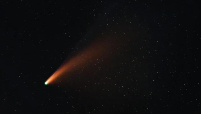 Misteri Bola Api Terang di Langit Cirebon: Meteor atau Lainnya?