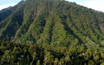 Misteri Gunung Ciremai: Dari Nini Pelet hingga Jejak Gaib Prabu Siliwangi