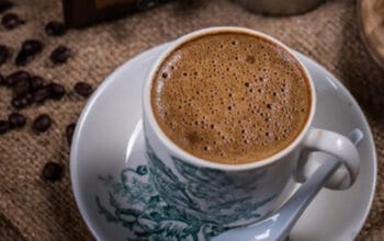 Misteri Kafein: Benarkah Kopi Selalu Mengganggu Kualitas Tidur?