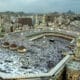 Mitos atau Fakta: Benarkah Pesawat Tak Bisa Melintas di Atas Ka'bah Karena Medan Magnet?