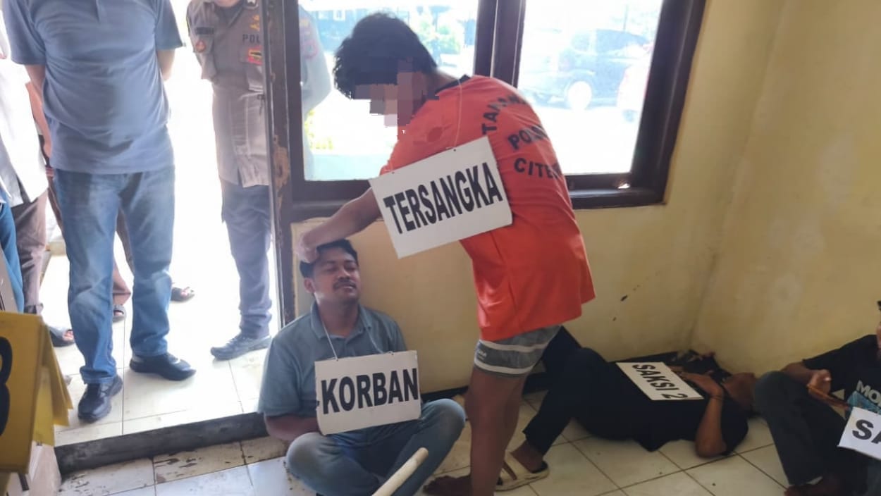 Polsek Citeureup Rekontruksi Kasus Pembunuhan di Karang Asem Barat, 28 Adegan Diperagakan