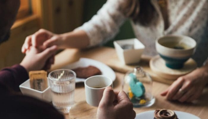Rahasia Umur Panjang: Mengapa Berhenti Makan Sebelum Kenyang Itu Penting?