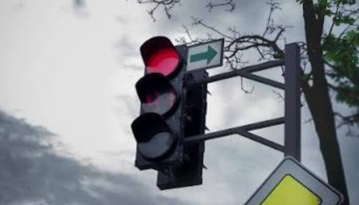 Revolusi di Jalan Raya: Lampu Lalu Lintas Akan Punya Warna Keempat