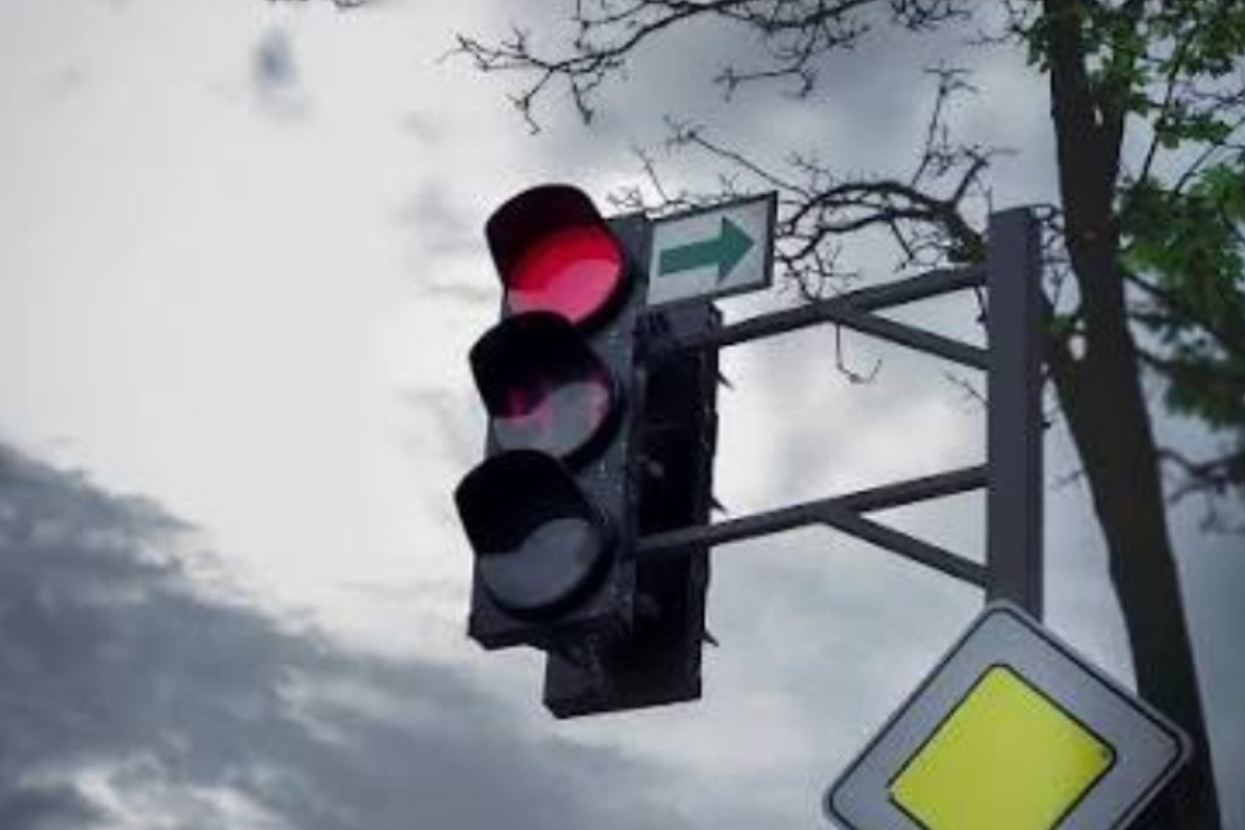 Revolusi di Jalan Raya: Lampu Lalu Lintas Akan Punya Warna Keempat