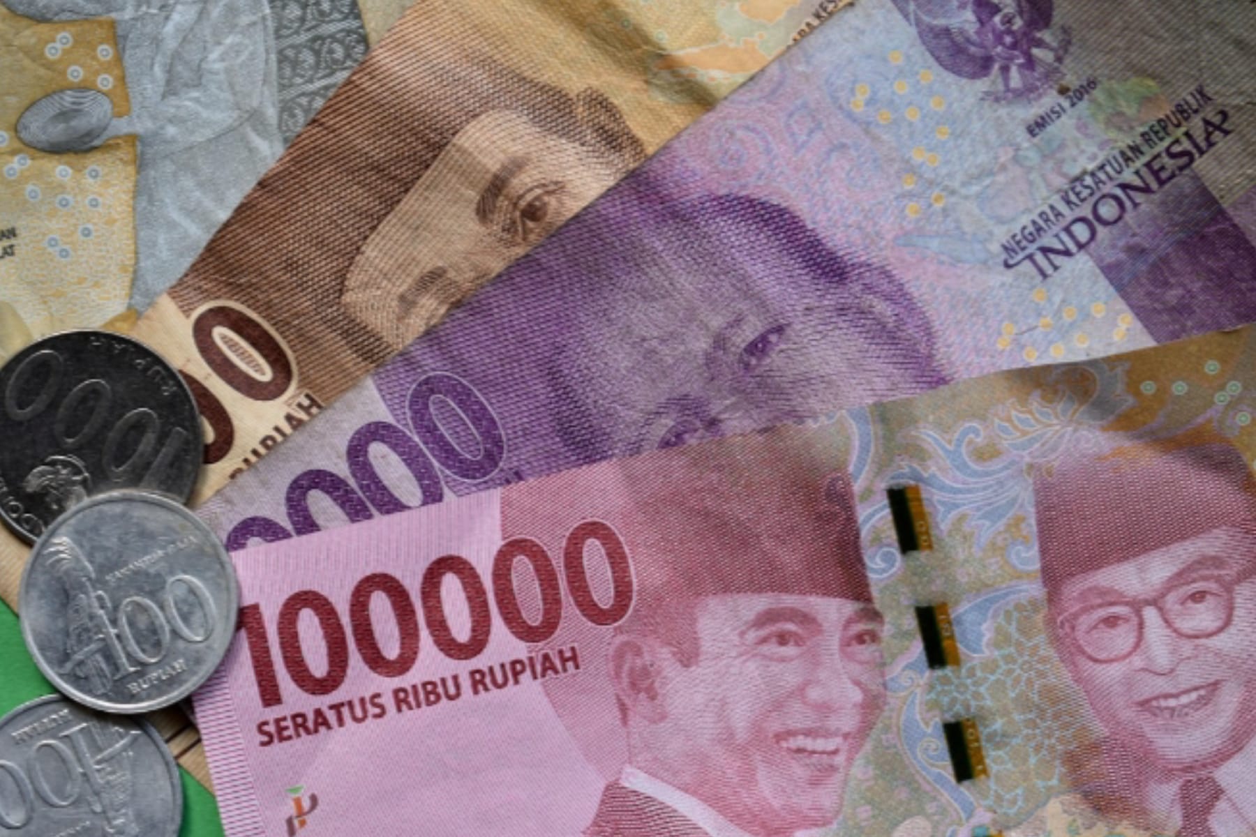 Rupiah Tembus Rp16.600, Ekonom Ungkap Tekanan Eksternal dan Faktor Musiman 1 Rupiah Tembus Rp16.600, Ekonom Ungkap Tekanan Eksternal dan Faktor Musiman