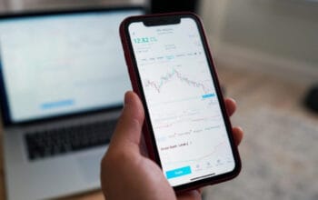 Saham TLKM Melonjak 9,52% Usai Umumkan Spin-Off TIF Senilai Rp 35,7 Triliun