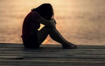 Seni Merelakan: Menemukan Kedamaian Saat Sesuatu Harus Pergi