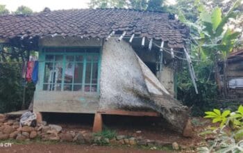 Setelah Vakum, Komunitas MUSINGIN Trail Lanjutkan Baksos Renovasi Rumah Warga Tak Layak Huni di Gegerbitung Sukabumi