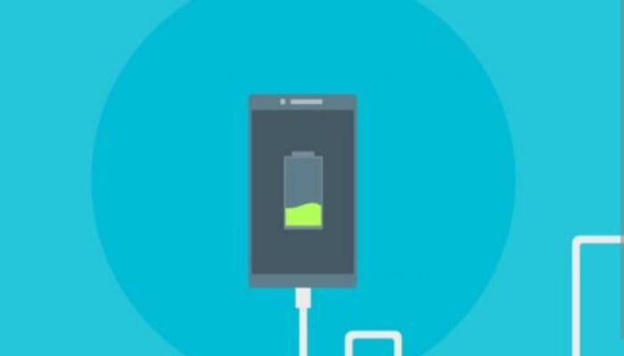 Stop Kebiasaan Ini! Bahaya Mengecas HP Hingga 100% Penuh
