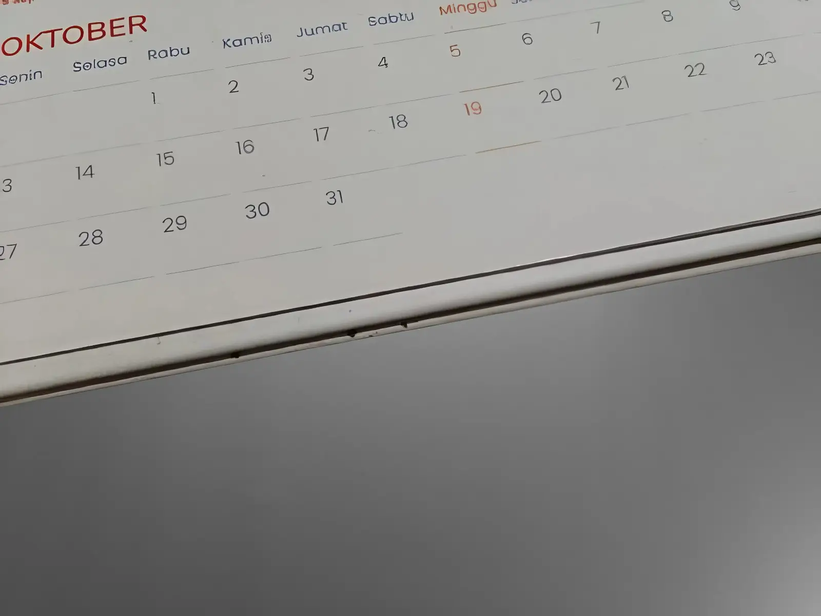 Tanggal 3 Oktober Hari Apa? Inilah Deretan Peristiwa Bersejarah