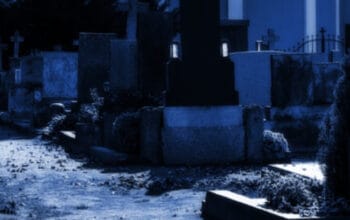 Teror Pastur Tanpa Kepala: Menguak Legenda Hantu Jeruk Purut yang Melegenda