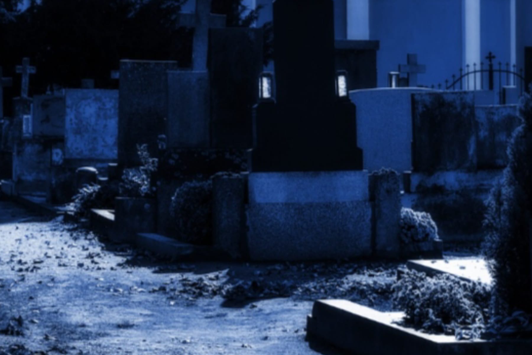 Teror Pastur Tanpa Kepala: Menguak Legenda Hantu Jeruk Purut yang Melegenda