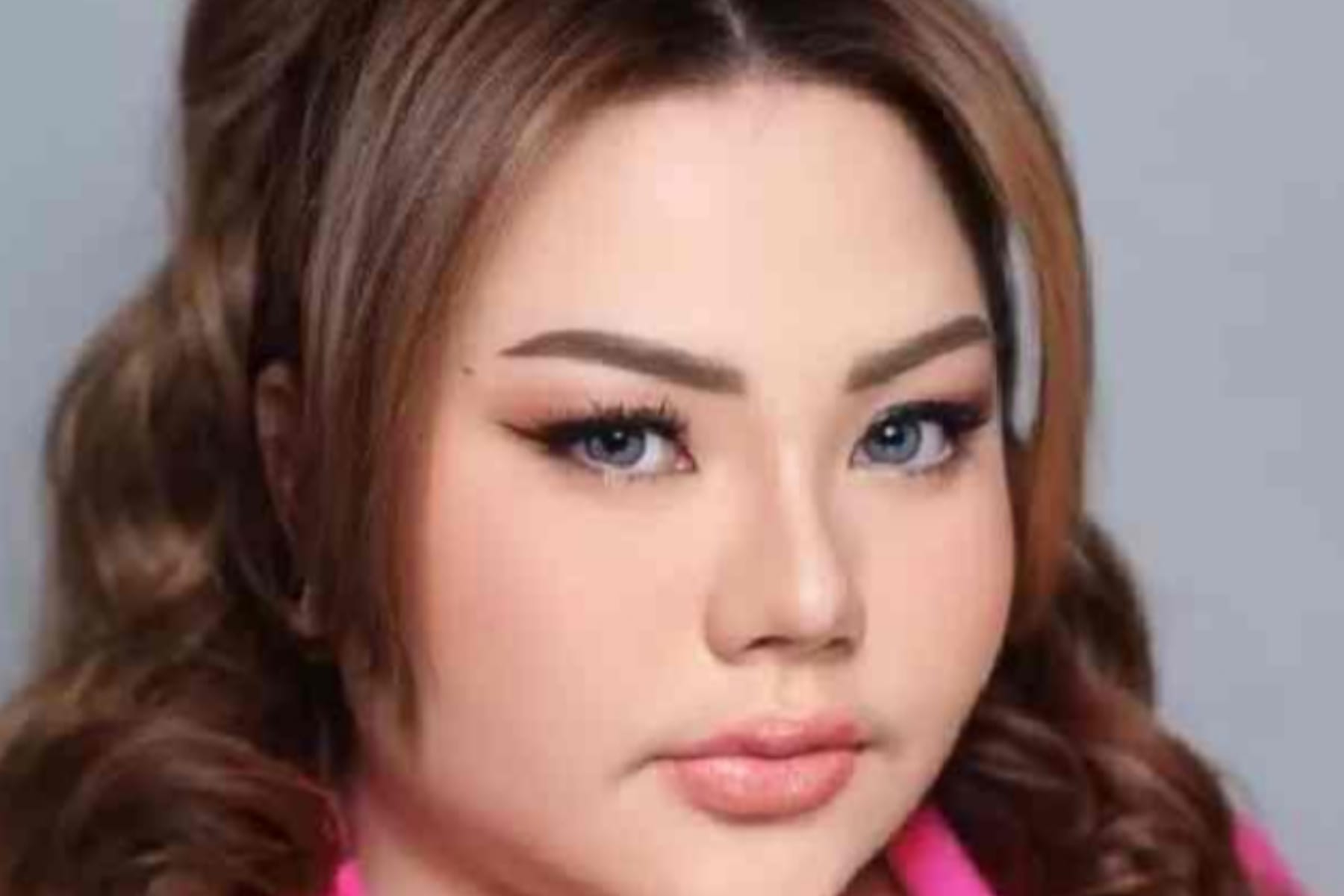 Tersangka Lisa Mariana Live TikTok Saat Mangkir Pemeriksaan, Pengacara: Itu Wajar