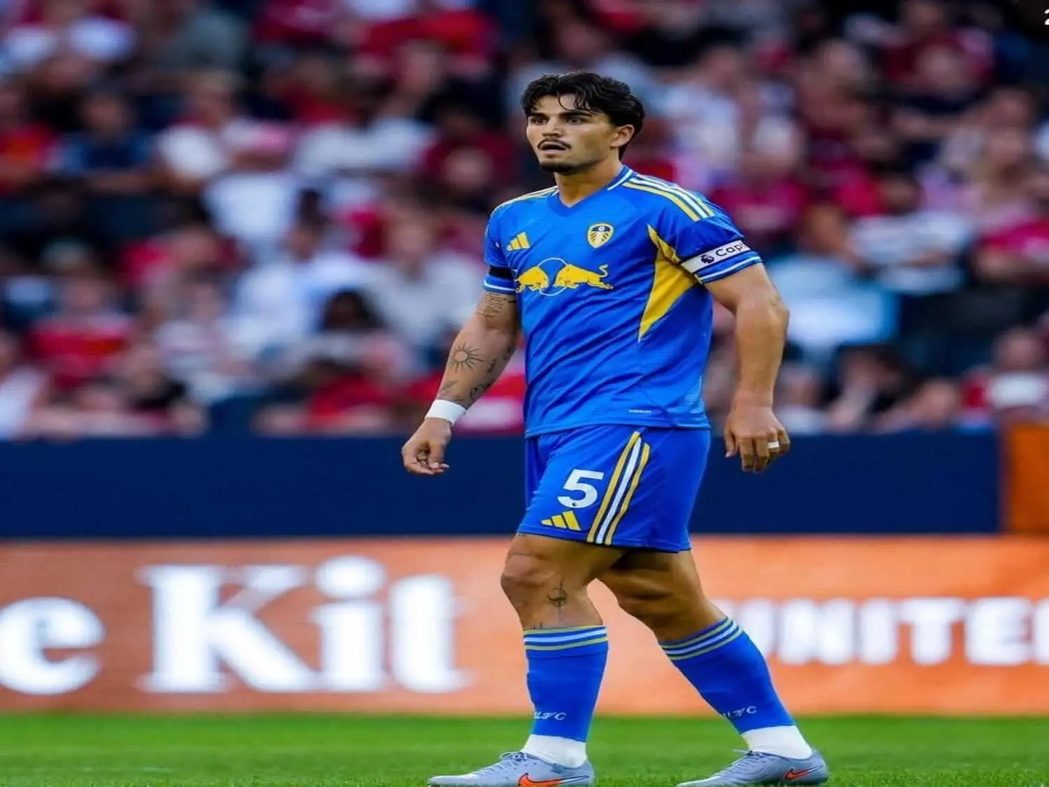 Tottenham Incar Pascal Struijk, Leeds United Siaga!