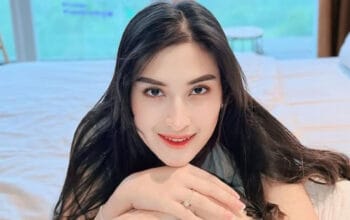 Adly Fairuz dan Angbeen Rishi Resmi Berpisah, Anak Diasuh Sistem Co-Parenting 3 Adly Fairuz dan Angbeen Rishi Resmi Berpisah, Anak Diasuh Sistem Co-Parenting