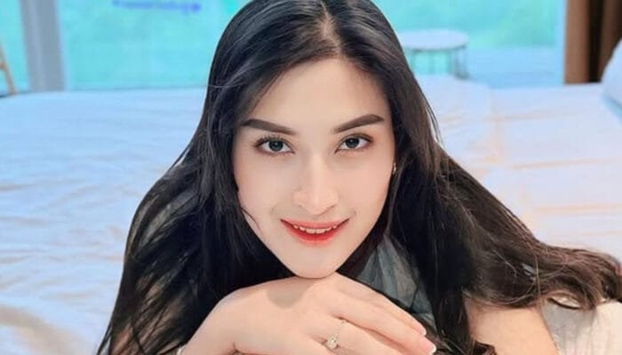 Adly Fairuz dan Angbeen Rishi Resmi Berpisah, Anak Diasuh Sistem Co-Parenting