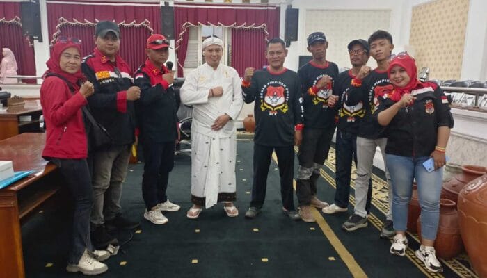 Aliansi Purwakarta Geruduk DPRD, Ada Apa?