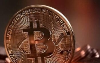 Bitcoin Terjun Bebas: Harga di Bawah $100.000, Apa Penyebab Badai Kripto Ini? 12 Bitcoin Terjun Bebas: Harga di Bawah $100.000, Apa Penyebab Badai Kripto Ini?