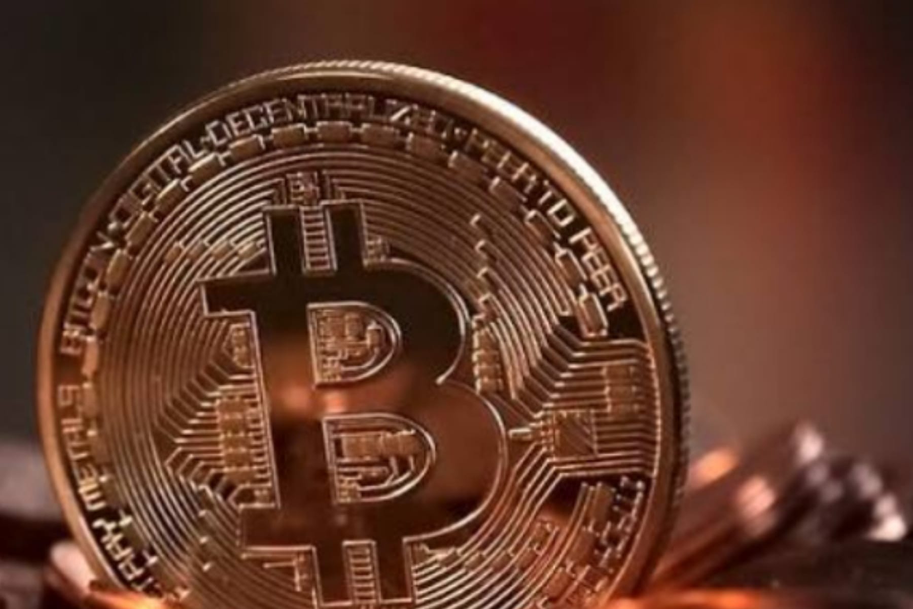 Bitcoin Terjun Bebas: Harga di Bawah $100.000, Apa Penyebab Badai Kripto Ini? 1 Bitcoin Terjun Bebas: Harga di Bawah $100.000, Apa Penyebab Badai Kripto Ini?