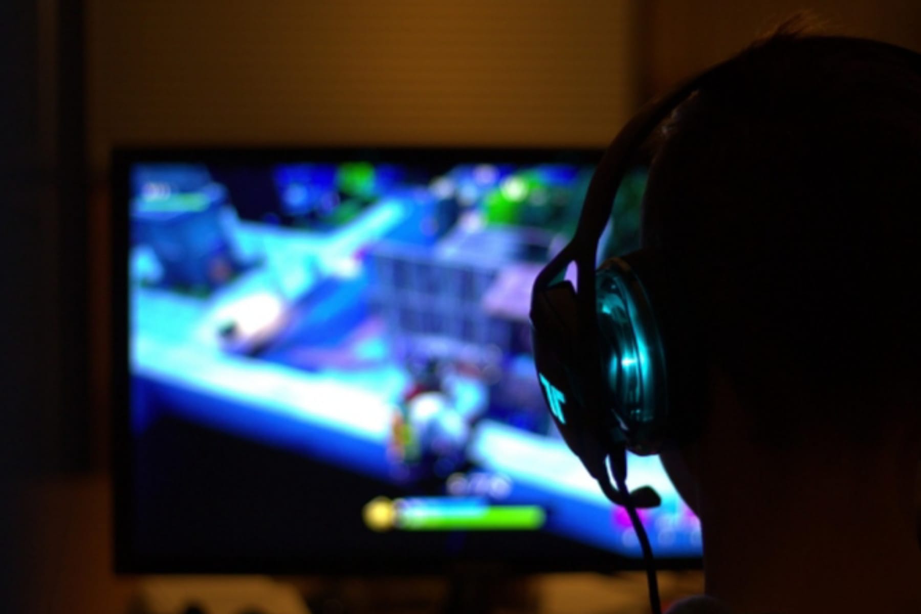 Kekerasan Game Online dan Pengaruhnya pada Psikologi Anak 1 Dari Layar ke Dunia Nyata: Kekerasan Game Online dan Pengaruhnya pada Psikologi Anak