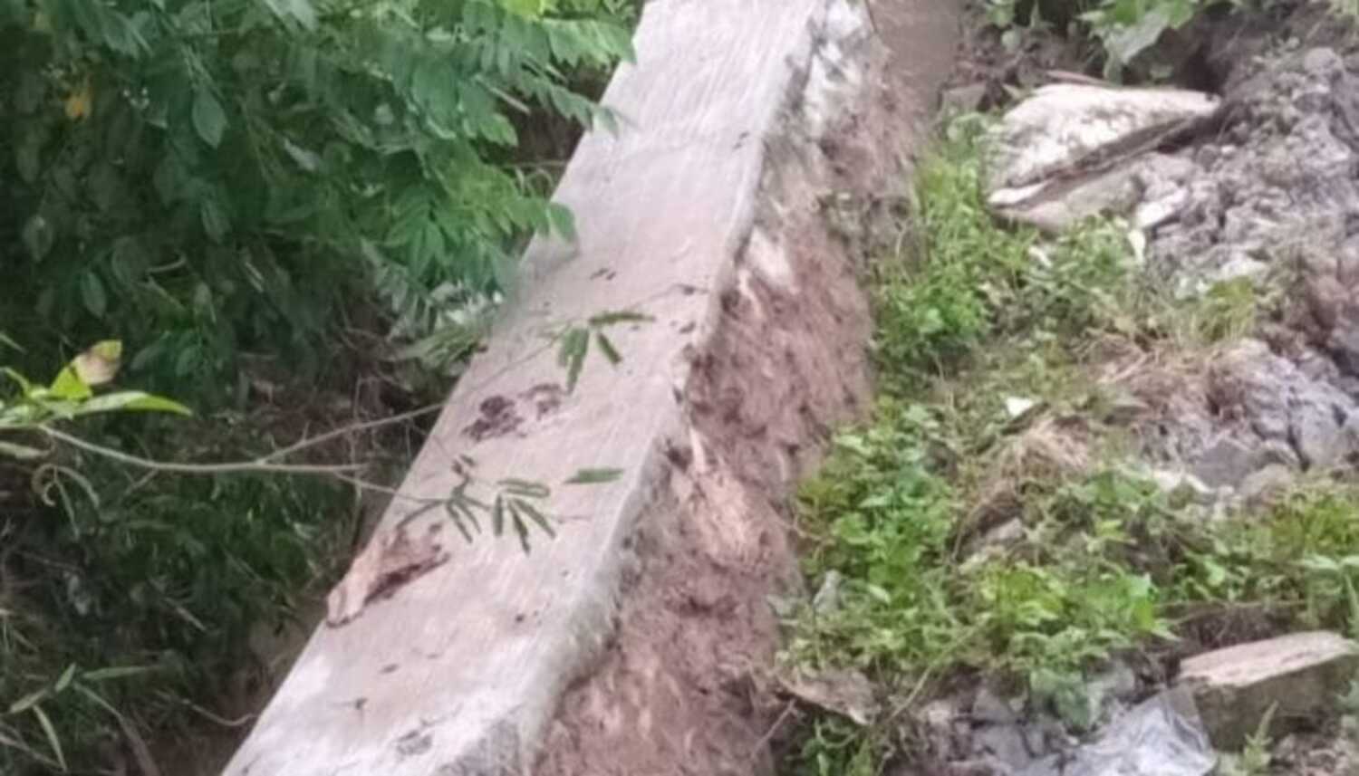 Diduga Tak Sesuai Spesifikasi, Drainase di Desa/Kecamatan Campaka, Purwakarta Ambruk 1 Diduga Tak Sesuai Spesifikasi, Drainase di Desa/Kecamatan Campaka, Purwakarta Ambruk