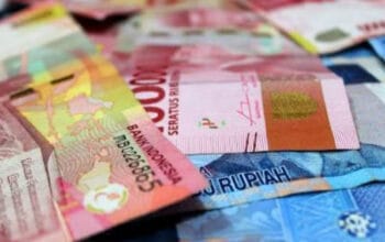 Dolar AS Kembali Perkasa, Rupiah Ditutup Melemah ke Level Rp16.650 13 Dolar AS Kembali Perkasa, Rupiah Ditutup Melemah ke Level Rp16.650