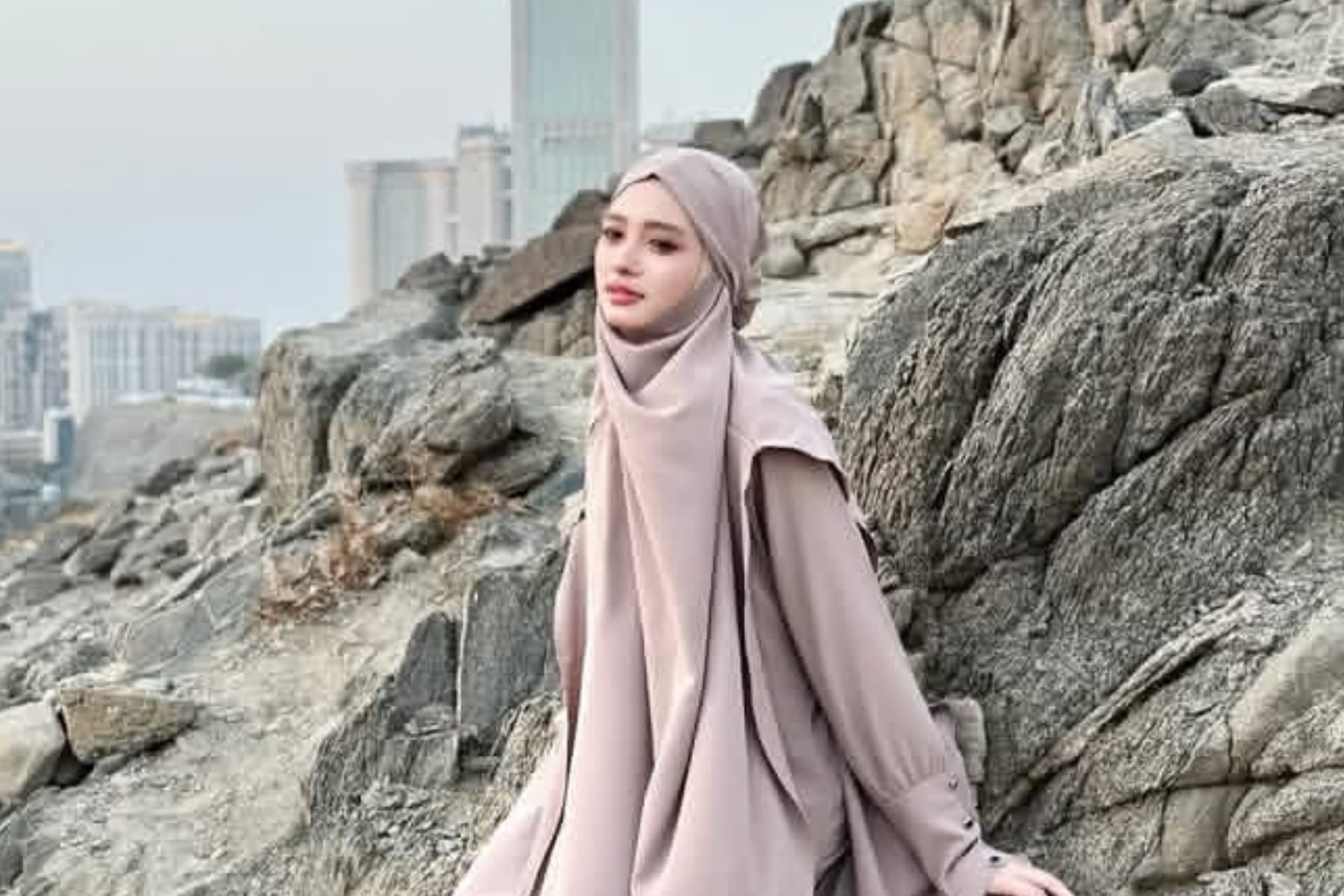 Eks-Pengacara Inara Rusli Tolak Bela: Soroti Pasal Pidana Nikah Siri