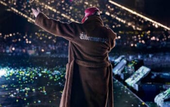 G-Dragon Donasikan Rp25 Miliar untuk Korban Kebakaran Apartemen Wong Fuk Court 8 G-Dragon Donasikan Rp25 Miliar untuk Korban Kebakaran Apartemen Wong Fuk Court