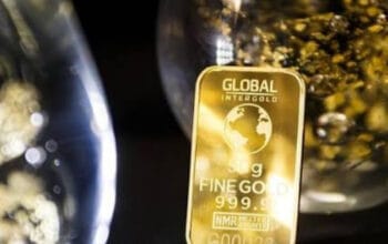 Harga Emas Tertekan Empat Hari Beruntun: Dolar Kuat dan Harapan Bunga The Fed Pudar