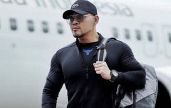 Heboh Jodoh Baru? Riyuka Bunga 'Dapat Giveaway' dari Sabrina Chairunnisa untuk Dekat dengan Deddy Corbuzier 3 Heboh Jodoh Baru? Riyuka Bunga 'Dapat Giveaway' dari Sabrina Chairunnisa untuk Dekat dengan Deddy Corbuzier