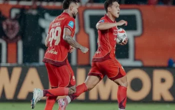 Hujan, Kartu Merah, dan Comeback: Persija Habisi Persik 3–1