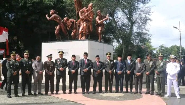 Peringati Hari Pahlawan, Bupati Sukabumi Ajak Warga Aktualisasikan Nilai Perjuangan Pahlawan dalam Kehidulan Sehari-hari