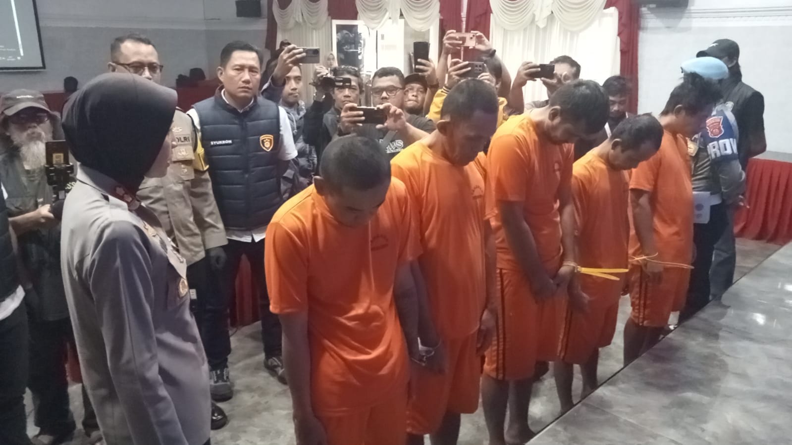 5 Pelaku Maling Motor dibekuk Satreskrim Polres Sukabumi Kota 1 IMG 20251118 WA0035