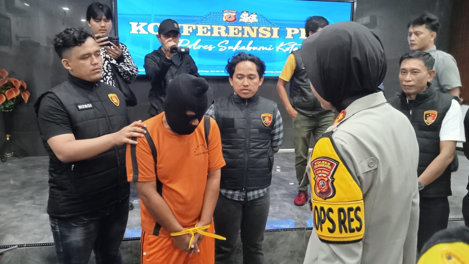 Biadab! Ayah di Sukabumi Tega Cabuli Anak Tiri di Bawah Umur Ditangkap Polisi 1 IMG 20251127 WA0067