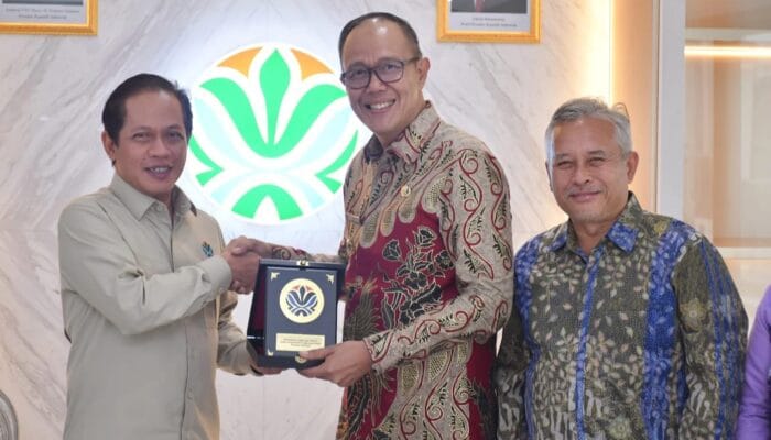 Ayep Zaki Bahas Penguatan Pengelolaan Sampah di Kota Sukabumi bersama Menteri Lingkungan Hidup 