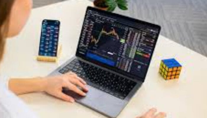 Inggris Siapkan Regulasi Kripto Penuh 2026: Respons Atas Volatilitas Bitcoin