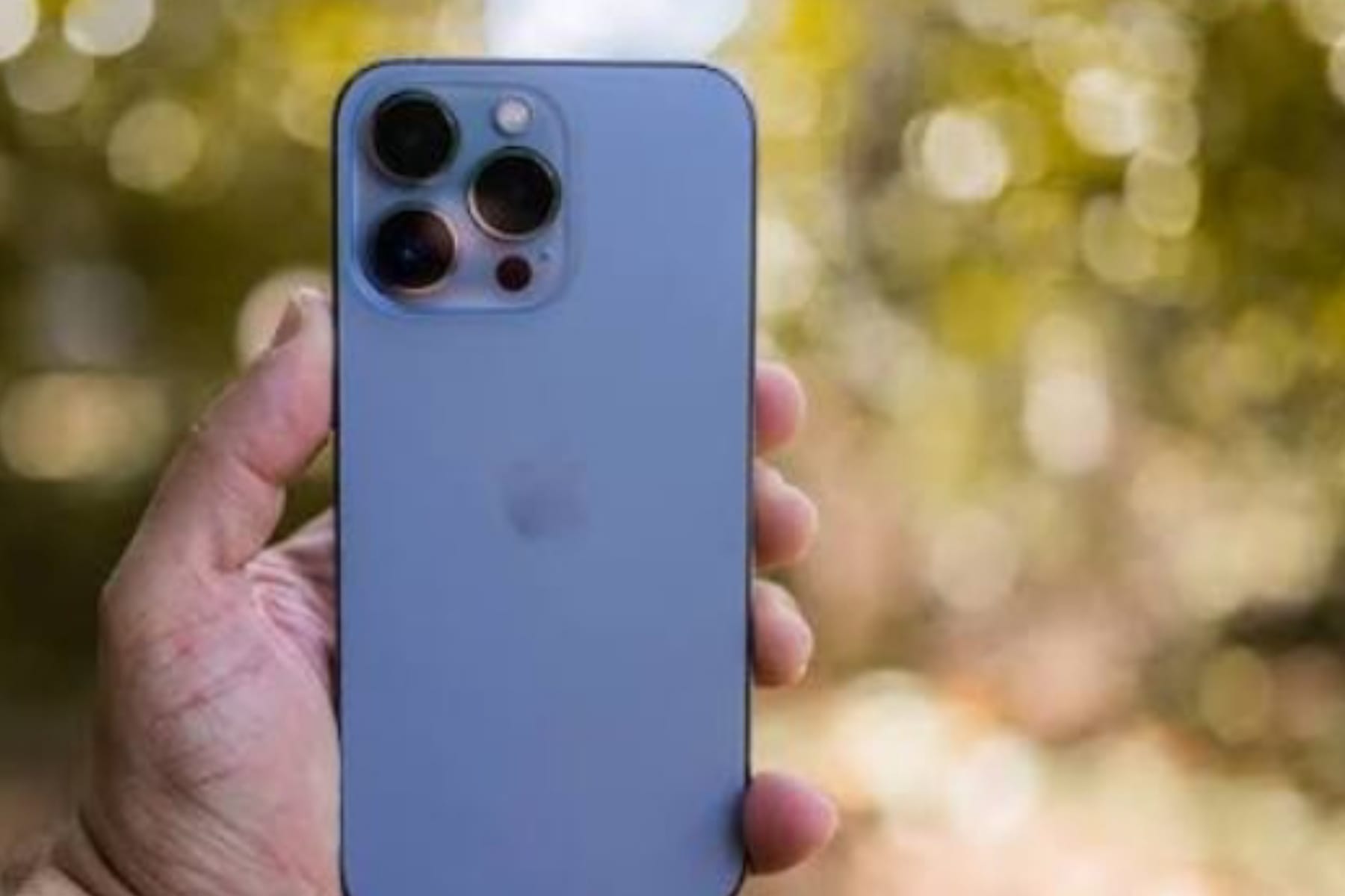 Inovasi Aksesori: Apple Ingin Ubah Casing iPhone Menjadi Interface Kedua 1 Inovasi Aksesori: Apple Ingin Ubah Casing iPhone Menjadi Interface Kedua