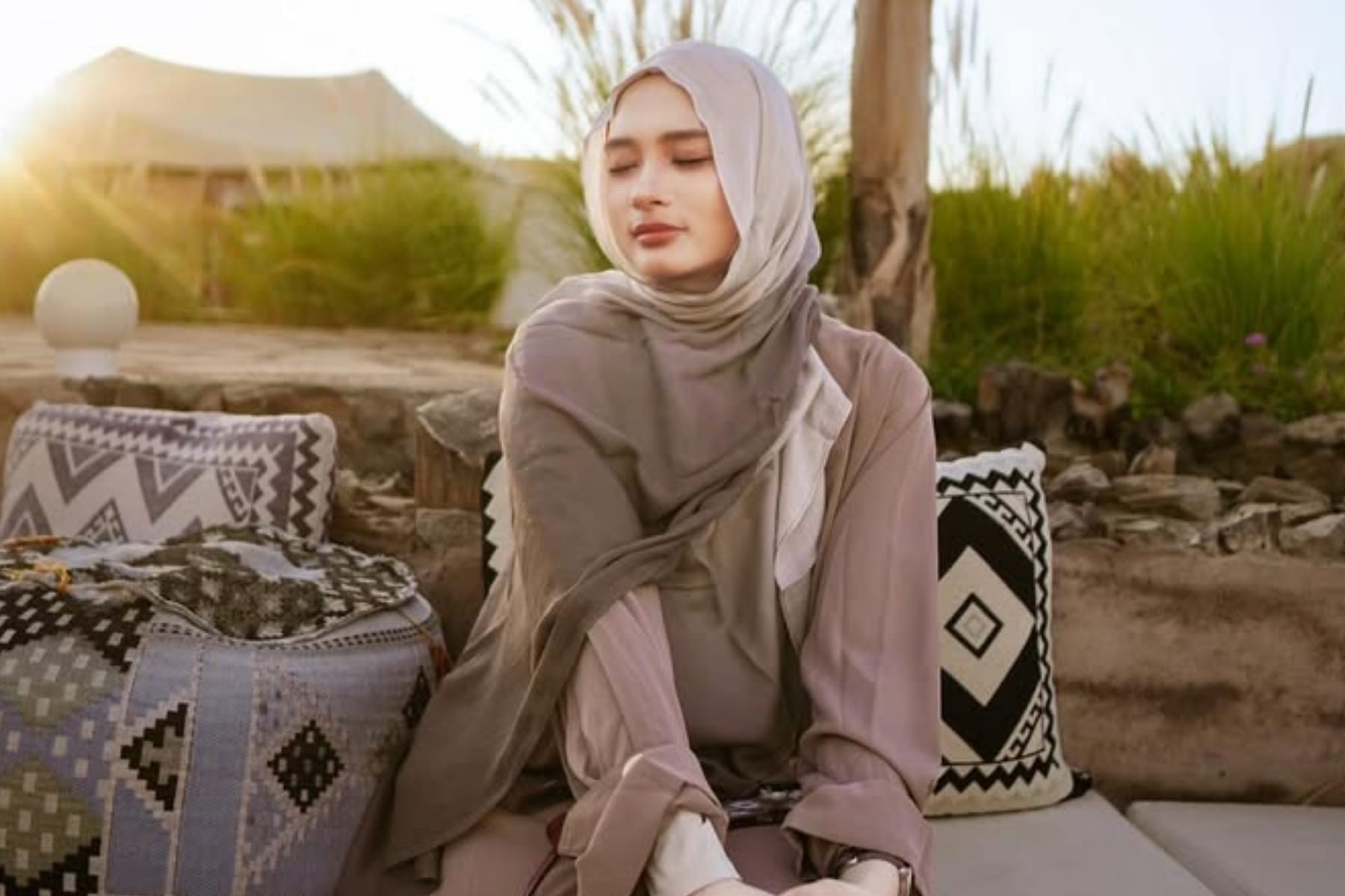 Isu Panas: Inara Rusli Diduga Jadi Pihak Ketiga dalam Rumah Tangga Seorang Influencer 1 Isu Panas: Inara Rusli Diduga Jadi Pihak Ketiga dalam Rumah Tangga Seorang Influencer