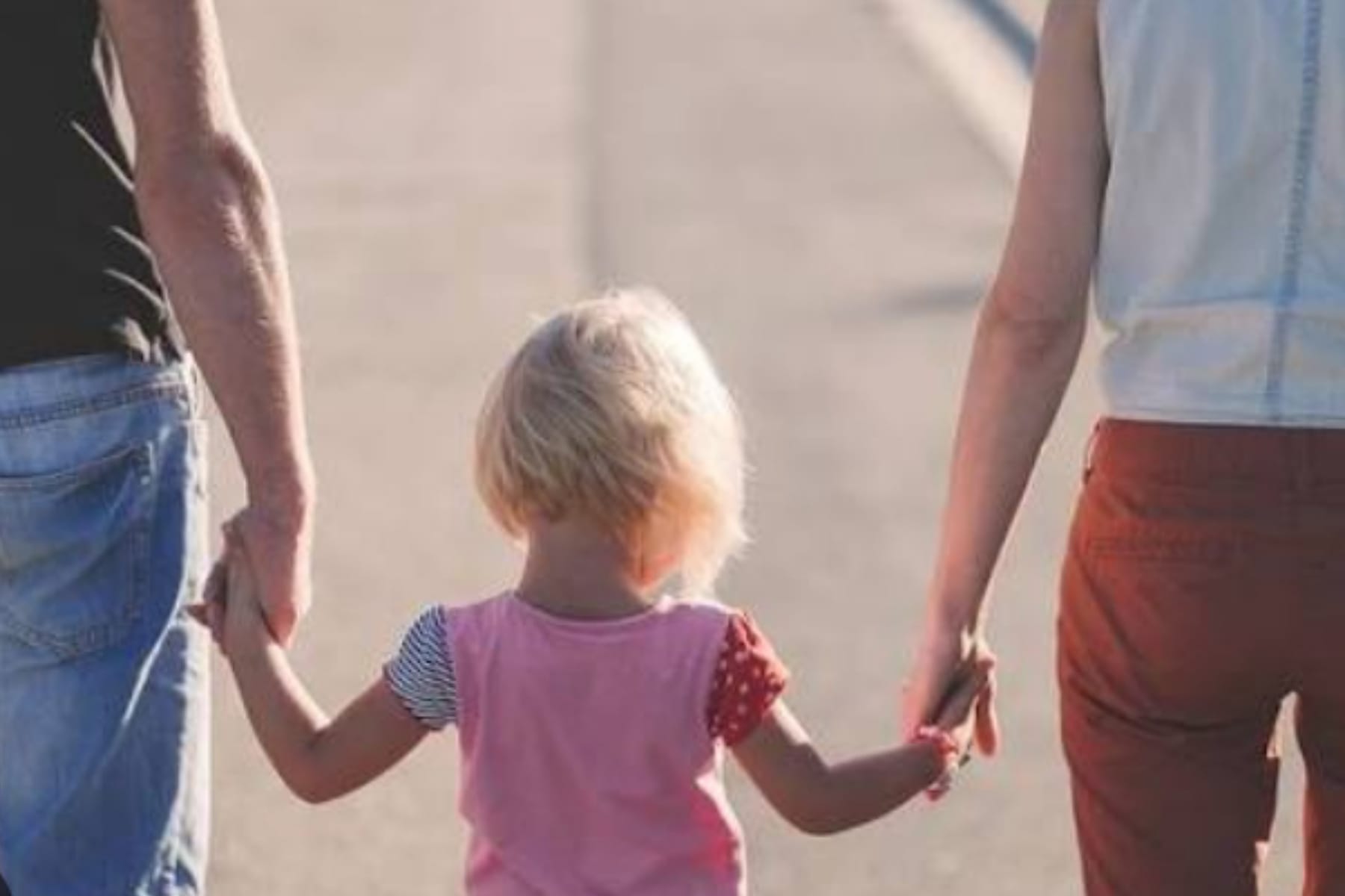 Kapan Usia Ideal Memulai Co-Parenting? Panduan Pola Asuh Pasca Perceraian