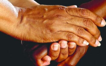 Kekuatan Memberikan Maaf: Transformasi Diri dan Hubungan 3 Kekuatan Memberikan Maaf: Transformasi Diri dan Hubungan