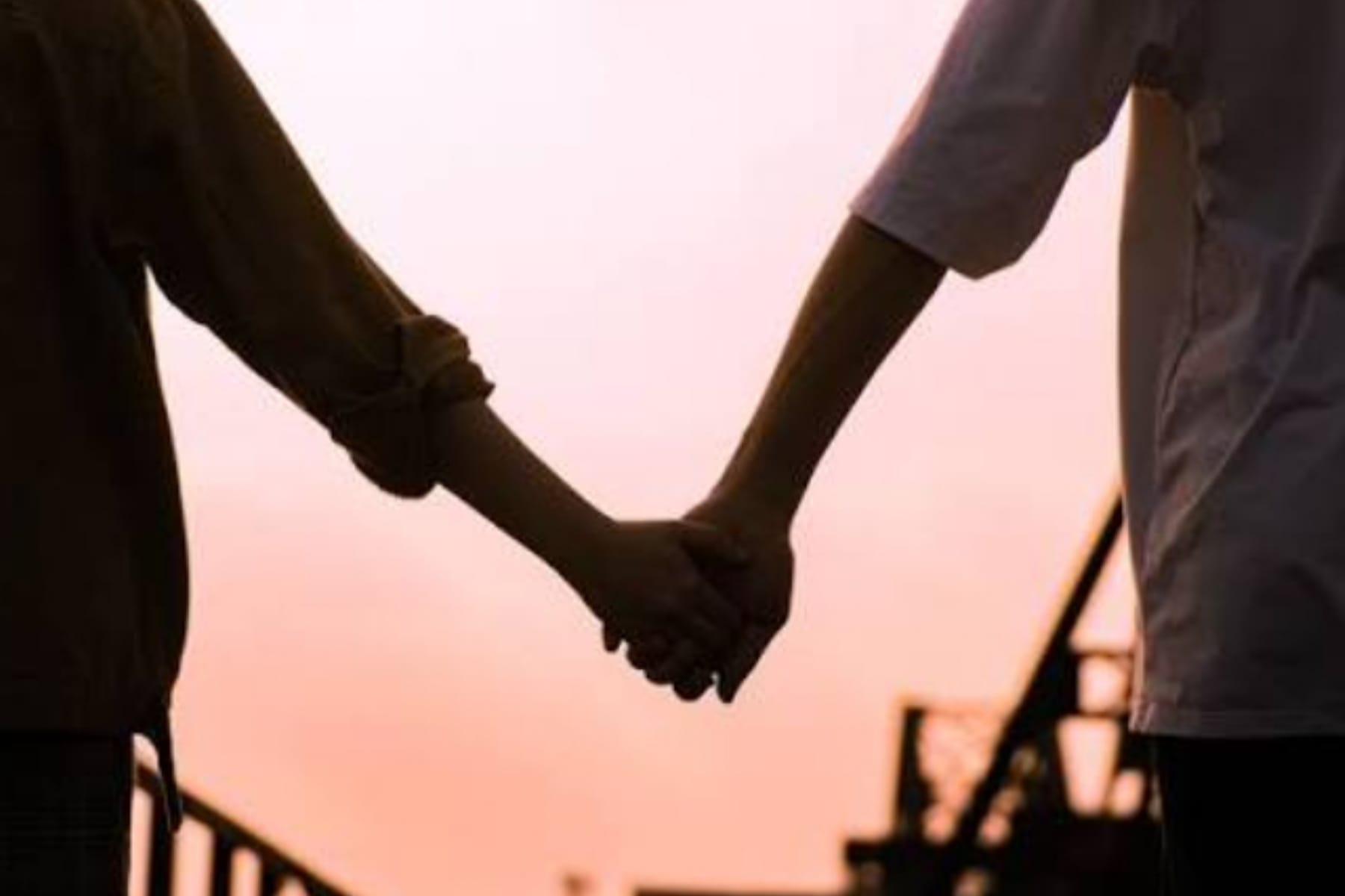 Mandiri dalam Cinta: Menjadi Pasangan yang Mencintai Tanpa Ketergantungan Emosional Berlebihan