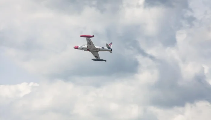 Mengejutkan! Pesawat Jatuh di Karawang